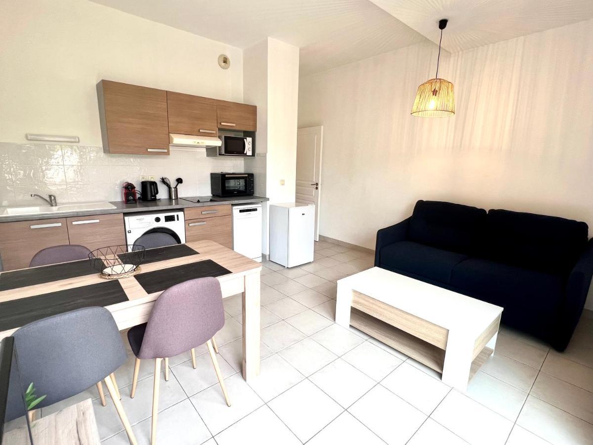 Lrx-0049 - Appartement Avec Exterieur Aytre Luaran gambar