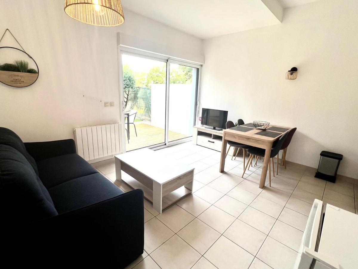Lrx-0049 - Appartement Avec Exterieur Aytre Luaran gambar