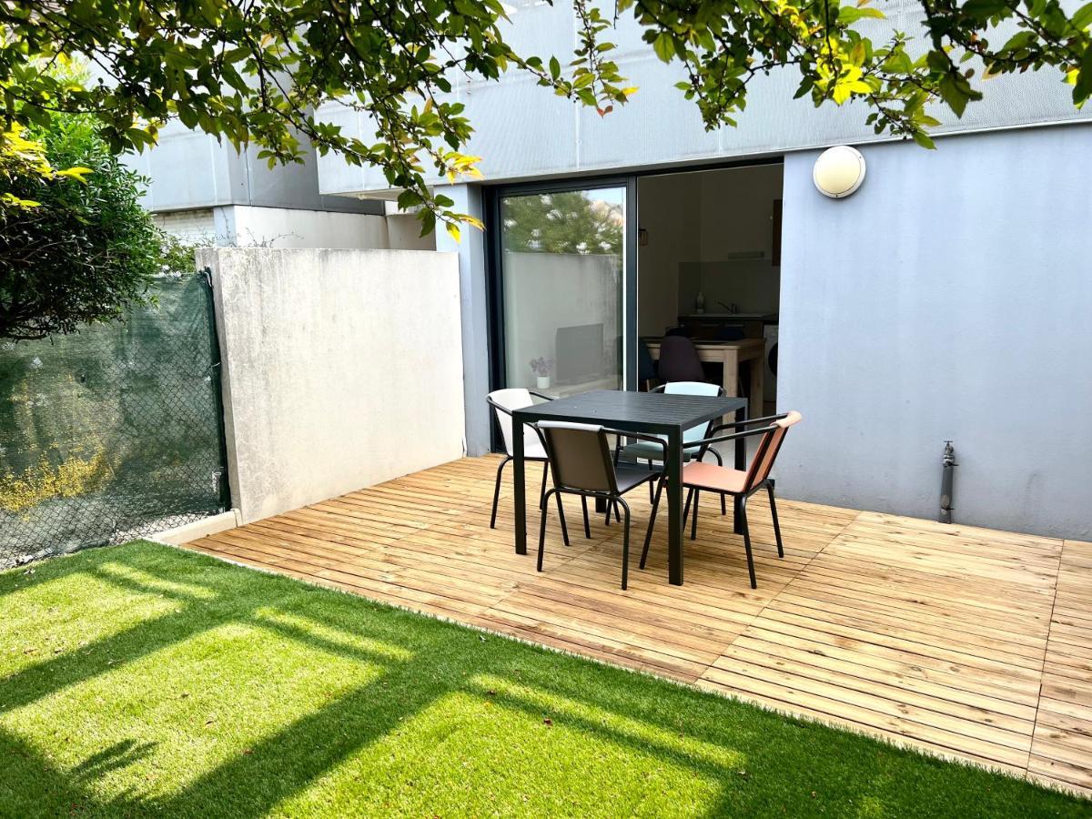 Lrx-0049 - Appartement Avec Exterieur Aytre Luaran gambar